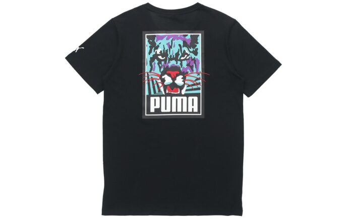Avslappnad grafisk t-shirt ”Svart vit blå”