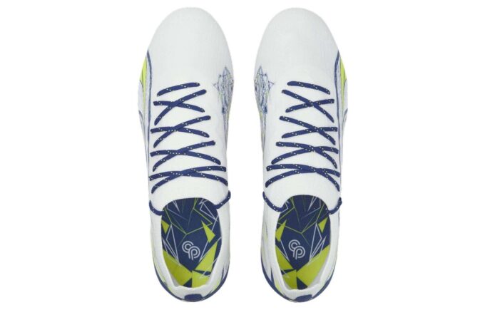 Christian Pulisic x Ultra Ultimate FG AG ”Vit Clyde Royal”