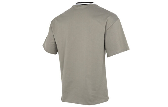 Enfärgad herr-T-shirt med rund hals ”Olivgrön”