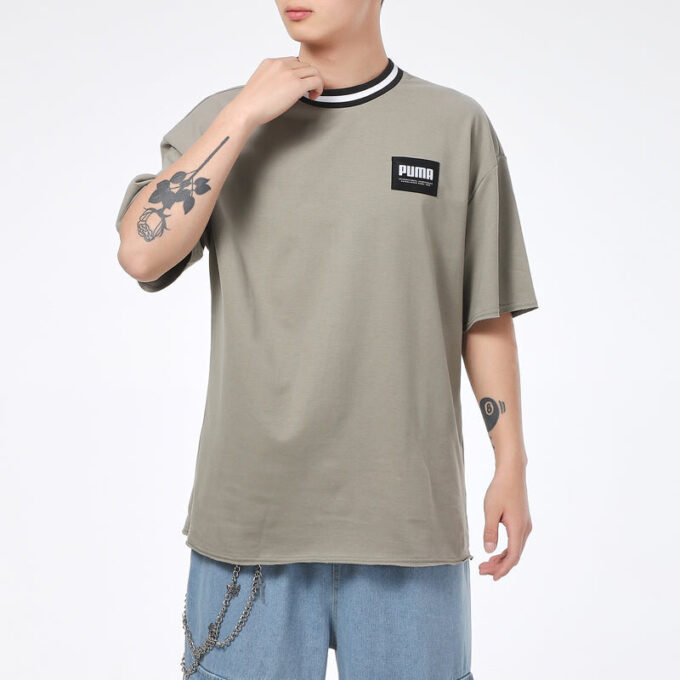 Enfärgad herr-T-shirt med rund hals ”Olivgrön”
