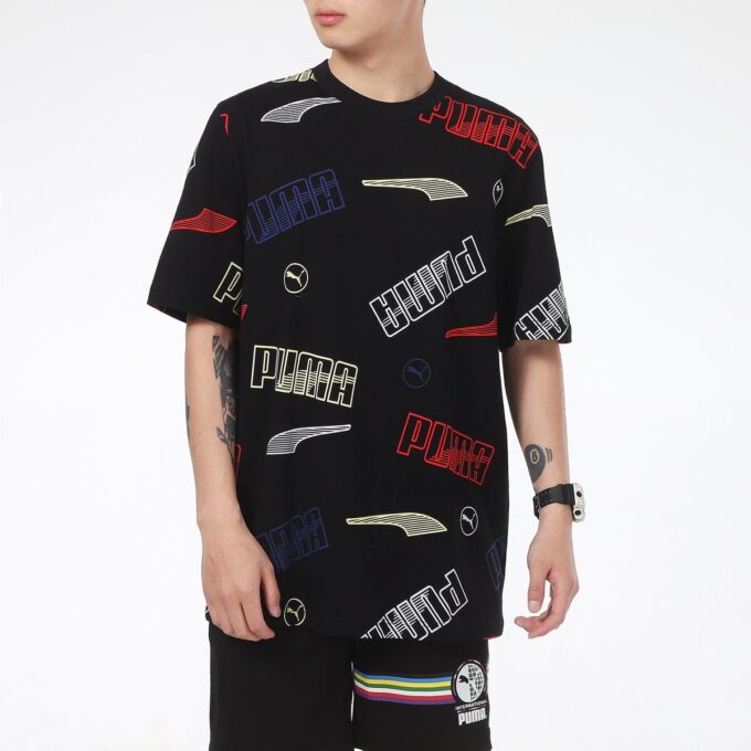 Enfärgad t-shirt med normal passform ”Svart”