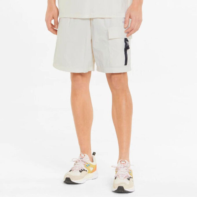 Hill Camp Cargo Shorts ”Vita”
