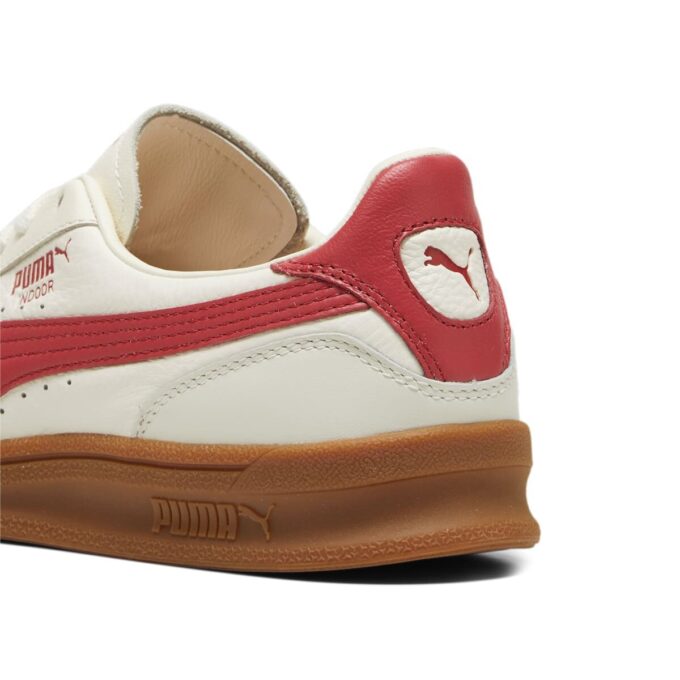 Inomhus OG ”Frosted Ivory-Club Red”