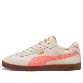 Klubb II-eran ”Beige Orange”