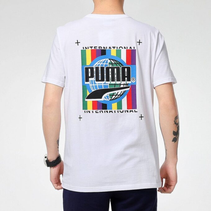 Kortärmad T-shirt med graffitimotiv och fototryck ”Vit Blå Röd”