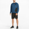 Marinblå tröja med rund hals och långa ärmar och logotyp