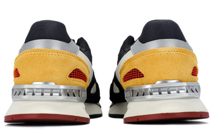Mirage Mox Suede ”Svart Intensivröd”