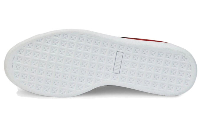 Mocka x Scuderia Ferrari ”Shield – Rosso Corsa”