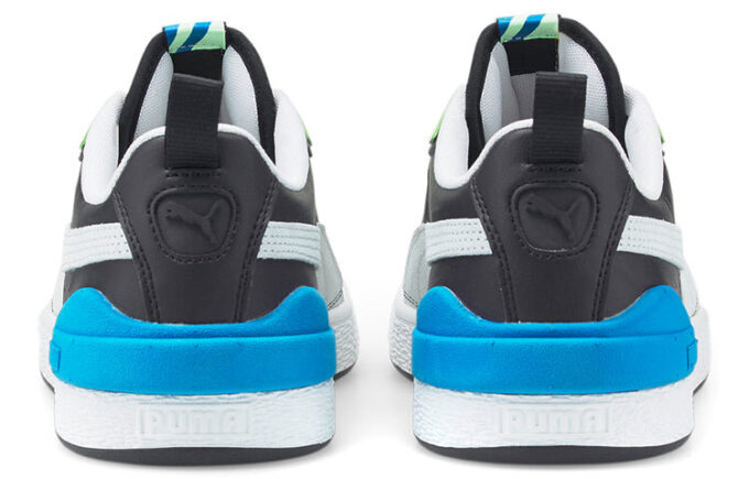 Mockablock ”Black Ice Flow”