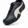 Mostro Perforerade Sneakers