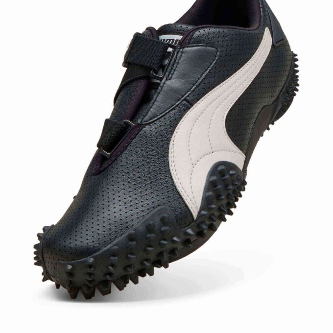 Mostro Perforerade Sneakers