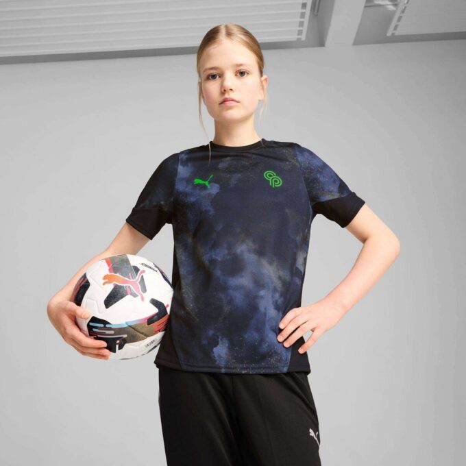 PUMA x CHRISTIAN PULISIC Chasing the Dream-tröja för stora barn PUMA x CHRISTIAN PULISIC Chasing the Dream-tröja för stora barn