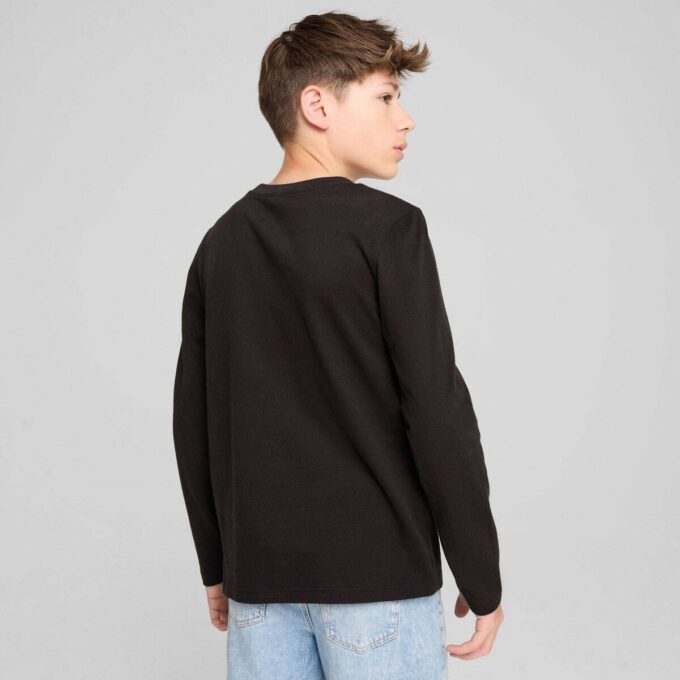 PUMA x CHRISTIAN PULISIC Stealth Big barntröja med lång ärm PUMA x CHRISTIAN PULISIC Stealth Big barntröja med lång ärm