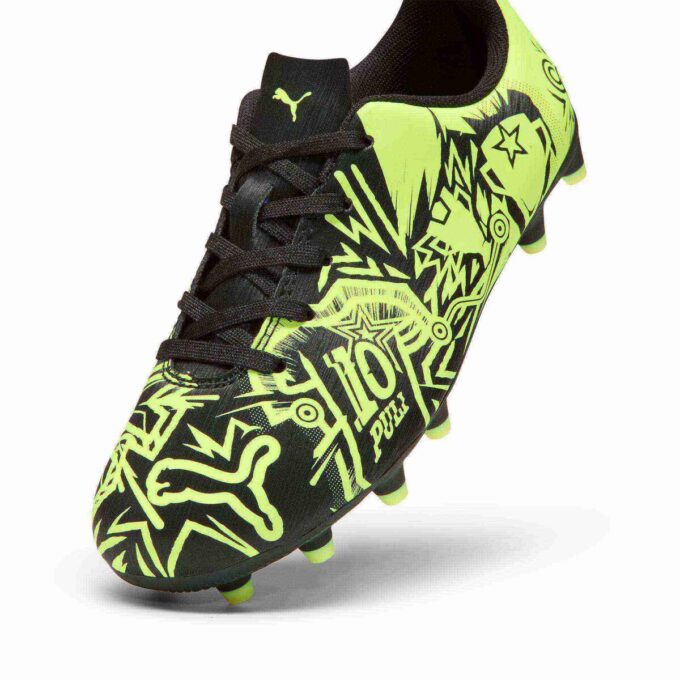 PUMA x CHRISTIAN PULISIC TACTO II fotbollsskor för barn, fast/konstgjord mark PUMA x CHRISTIAN PULISIC TACTO II fotbollsskor för barn, fast/konstgjord mark