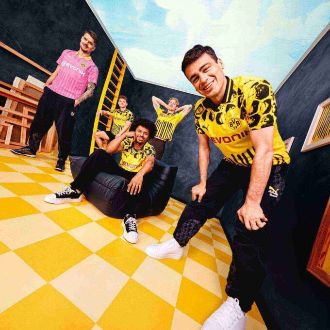 PUMA x KIDSUPER Borussia Dortmund Replica Herr Fotbollströja PUMA x KIDSUPER Borussia Dortmund Replica Herr Fotbollströja