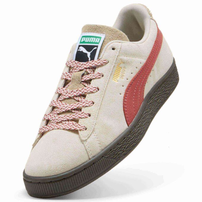 Sneakers i mocka med fuzzymönster Sneakers i mocka med fuzzymönster