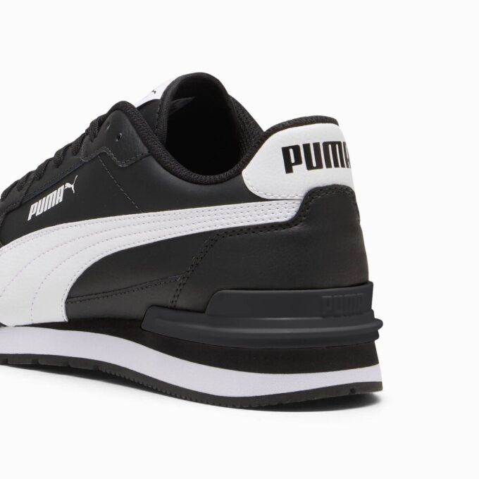 ST Runner v4 Läder Herr Sneakers ST Runner v4 Läder Herr Sneakers