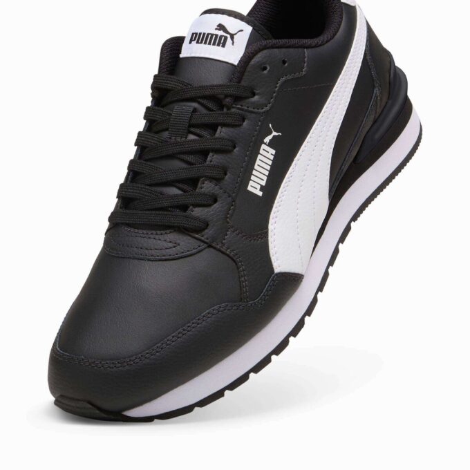 ST Runner v4 Läder Herr Sneakers ST Runner v4 Läder Herr Sneakers