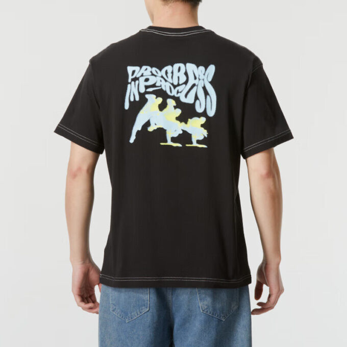 T-shirt med logotypficka ”Svart”