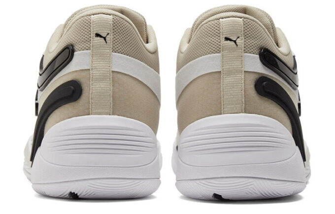 TRC Blaze Court ”Nimbus Cloud Black”