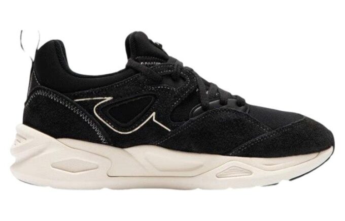 TRC Blaze Worn Out Sneakers ”Svartvit”