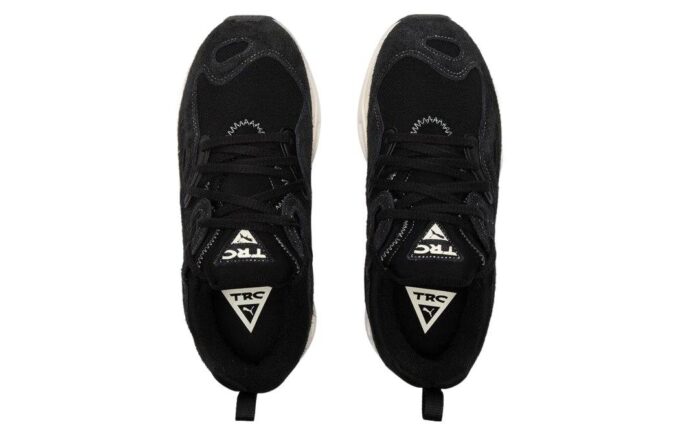 TRC Blaze Worn Out Sneakers ”Svartvit”
