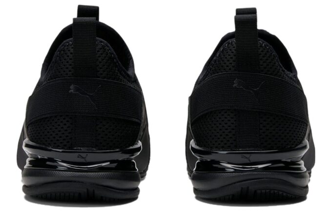 (WMNS) Axelion Slip-On ”Trippel Svart”