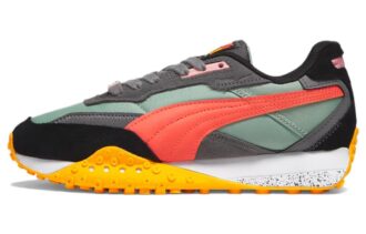 (WMNS) Blacktop Rider ”Varumärkeskärlek”