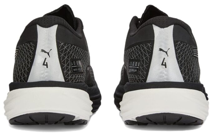 (WMNS) Deviate Nitro 2 WTR ”Svart Metallisk Silver”
