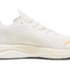 (WMNS) First Mile x Velocity Nitro 2 ”Varmvit, ljus melon”