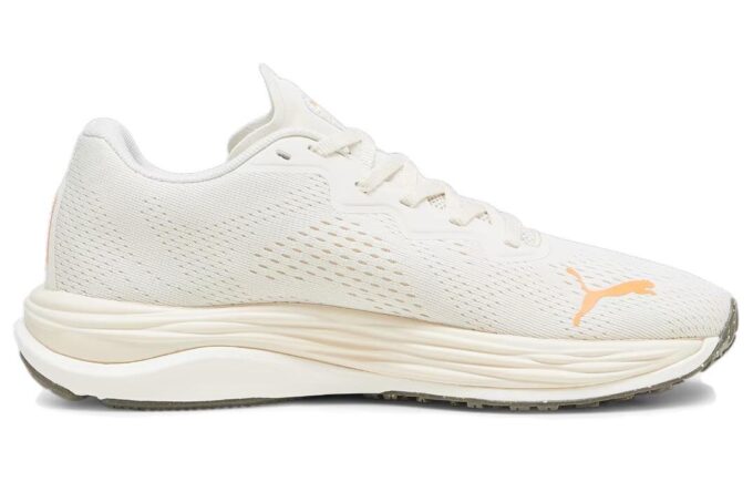(WMNS) First Mile x Velocity Nitro 2 ”Varmvit, ljus melon”
