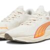 (WMNS) First Mile x Velocity Nitro 2 ”Varmvit, ljus melon”
