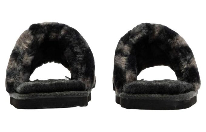 (WMNS) Fluff Remix Animal BX ”Svartgrå”