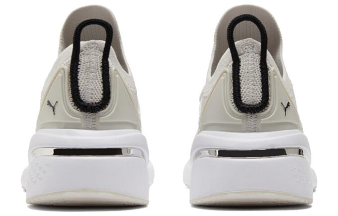 (WMNS) Forever XT ”Nimbus Cloud Metallic Silver”