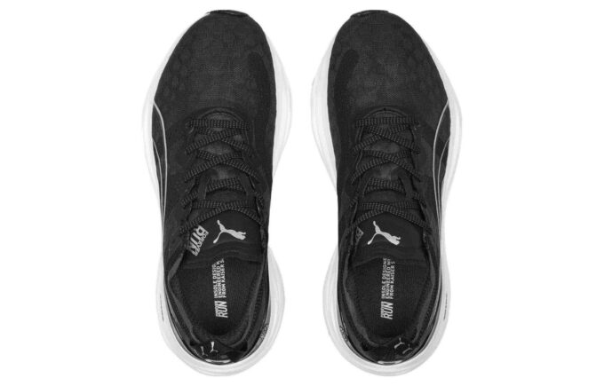 (WMNS) ForeverRun Nitro ”Svartvit”