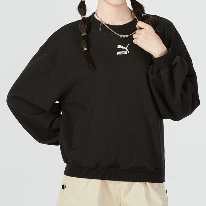 (WMNS) Grafisk tröja ”Svart”