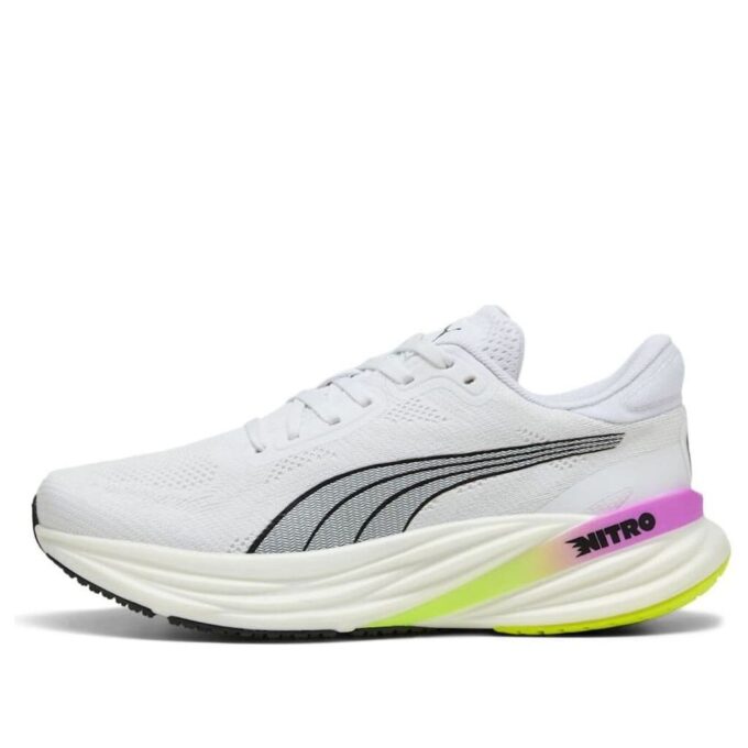 (WMNS) Magnify Nitro 2 ”Vit Ren Magenta”