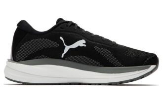 (WMNS) Magnify Nitro Knit ”Svart Vit”