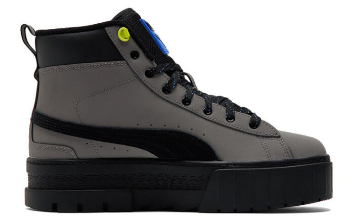 (WMNS) Mayze Mid Wtr Sneakers Svarta