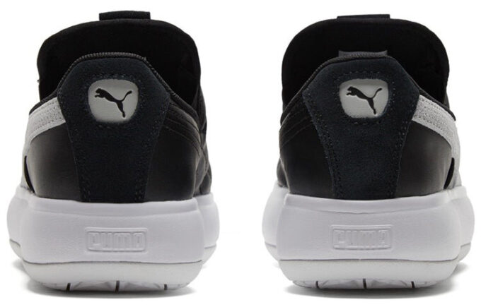 (WMNS) Mocka Mayu Slip-on Skor Svarta/Vita