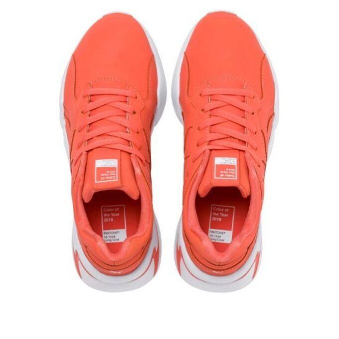 (WMNS) Nova X Pantone ”Levande korall”