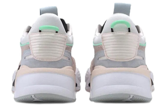 (WMNS) RS-X Återuppfinner ”Rosenvatten”