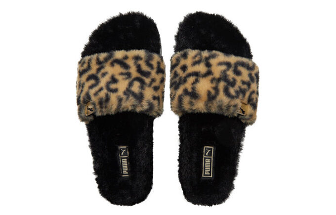 (WMNS) Skor Sporttofflor ”Svart Gul”
