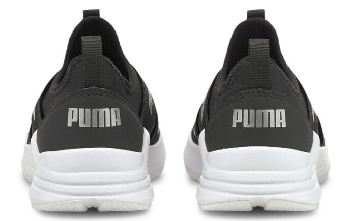 (WMNS) Slip-On med sladd ”Svart Silver”