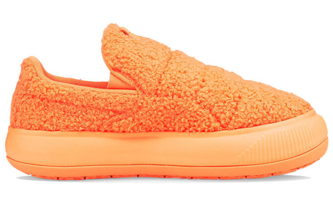 (WMNS) Suede Mayu Slip-On ”Teddy – Neon Citrus”