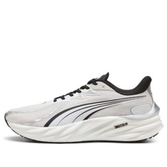 (WMNS) Velocity Nitro 4 ”Vit Svart”