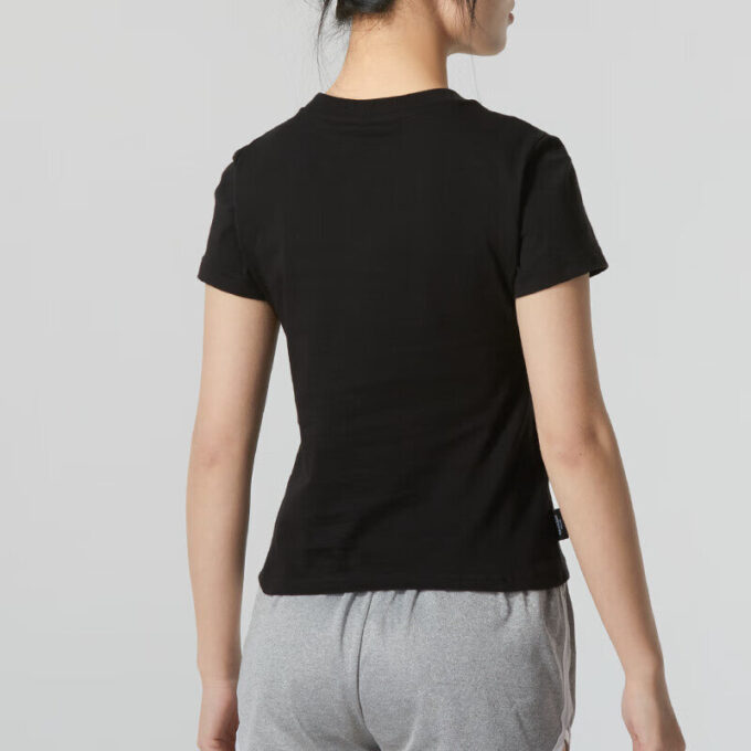 (WMNS) Wordmark-logotyp T-shirt Small Fit ”Svart”