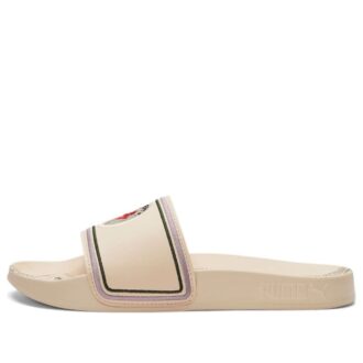 (WMNS) x Liberty of London Leadcat 2.0 Logotypsandaletter ”Blommiga”